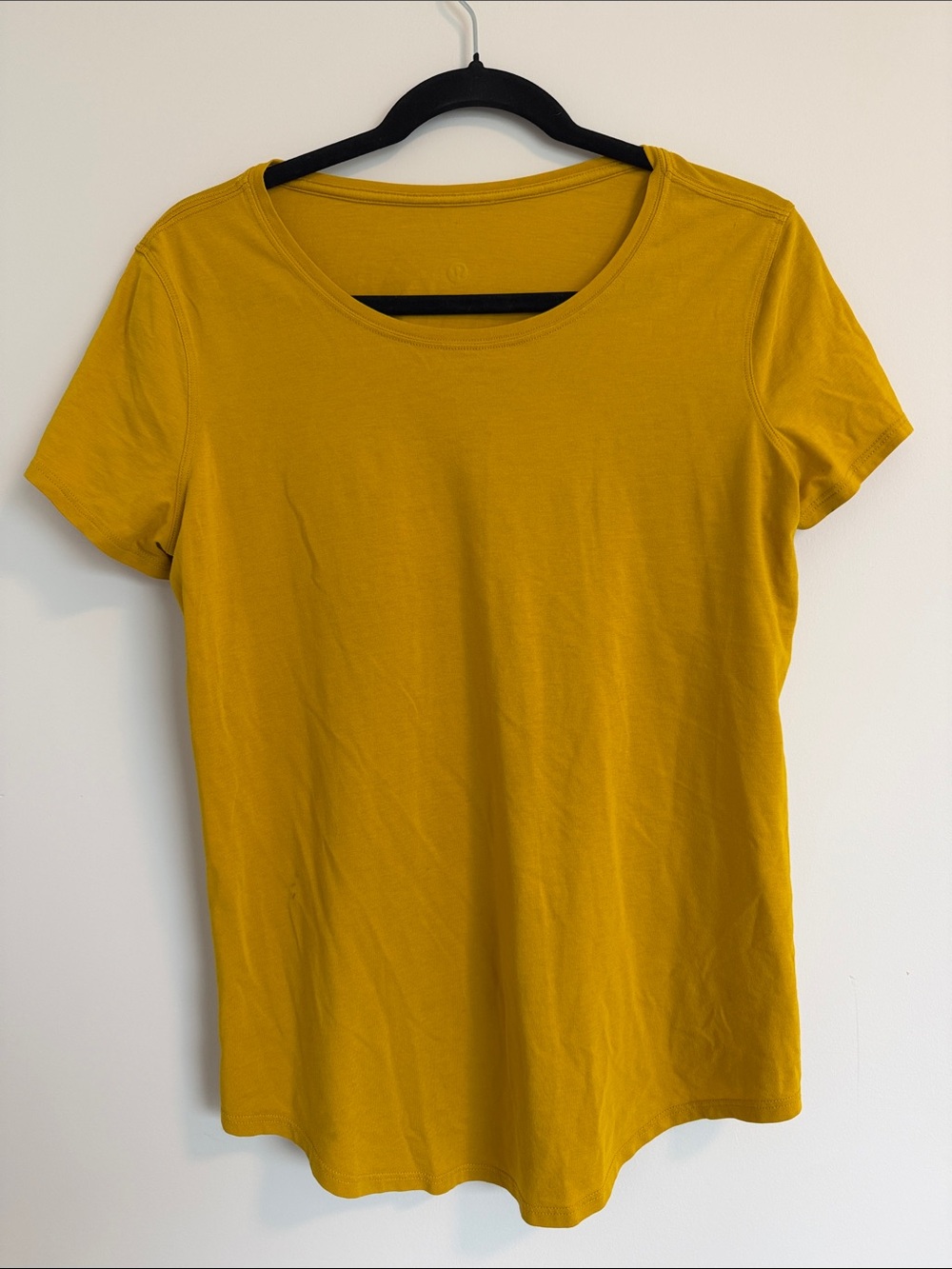 Lululemon Short Sleeve Scoop Neck Women's Top
